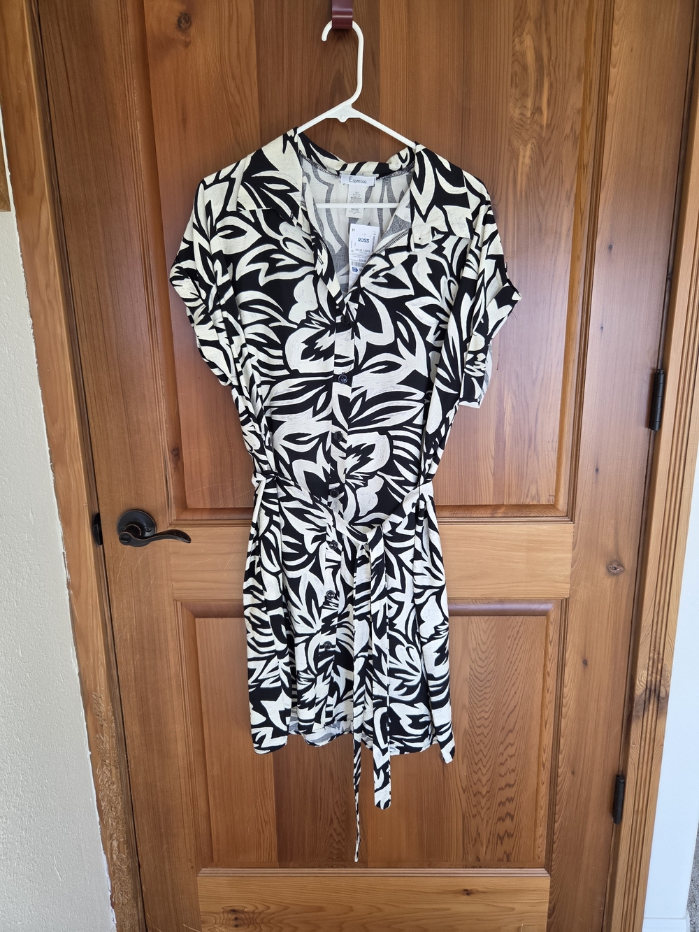 Espresso Black & White Floral Tie-Waist Tunic Dress